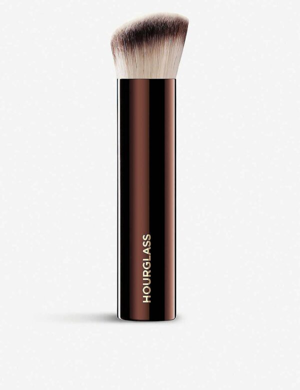 HOURGLASS Vanish foundation brush - Image 2
